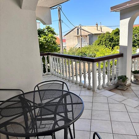 Ferienwohnung Ruza I Natalija Karlobag Exterior foto