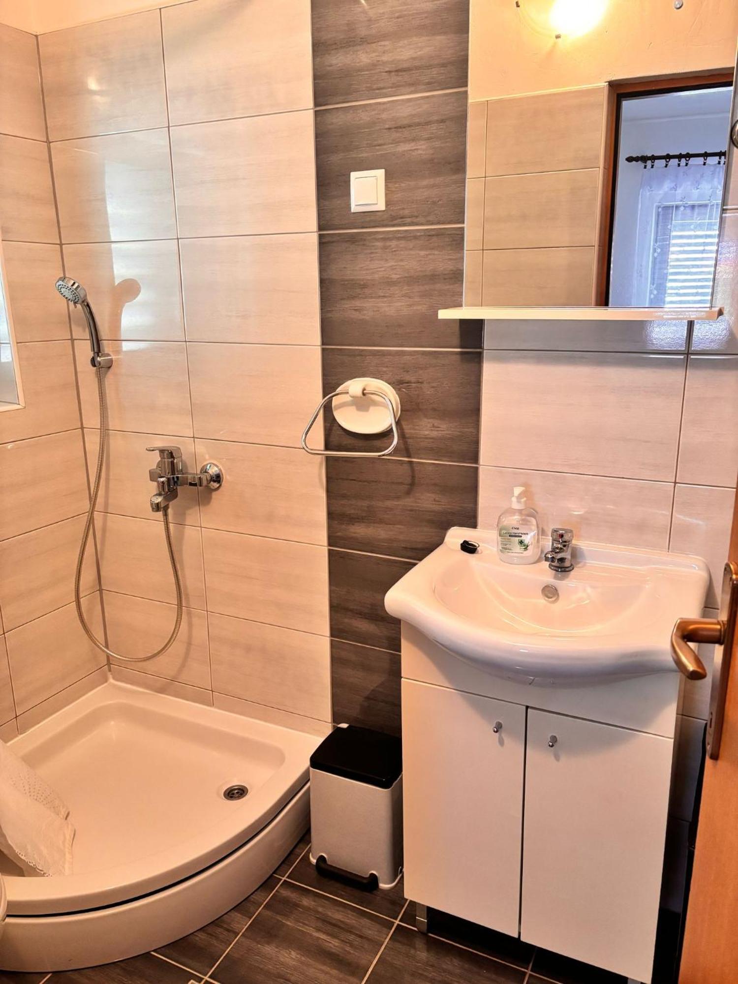 Ferienwohnung Ruza I Natalija Karlobag Zimmer foto